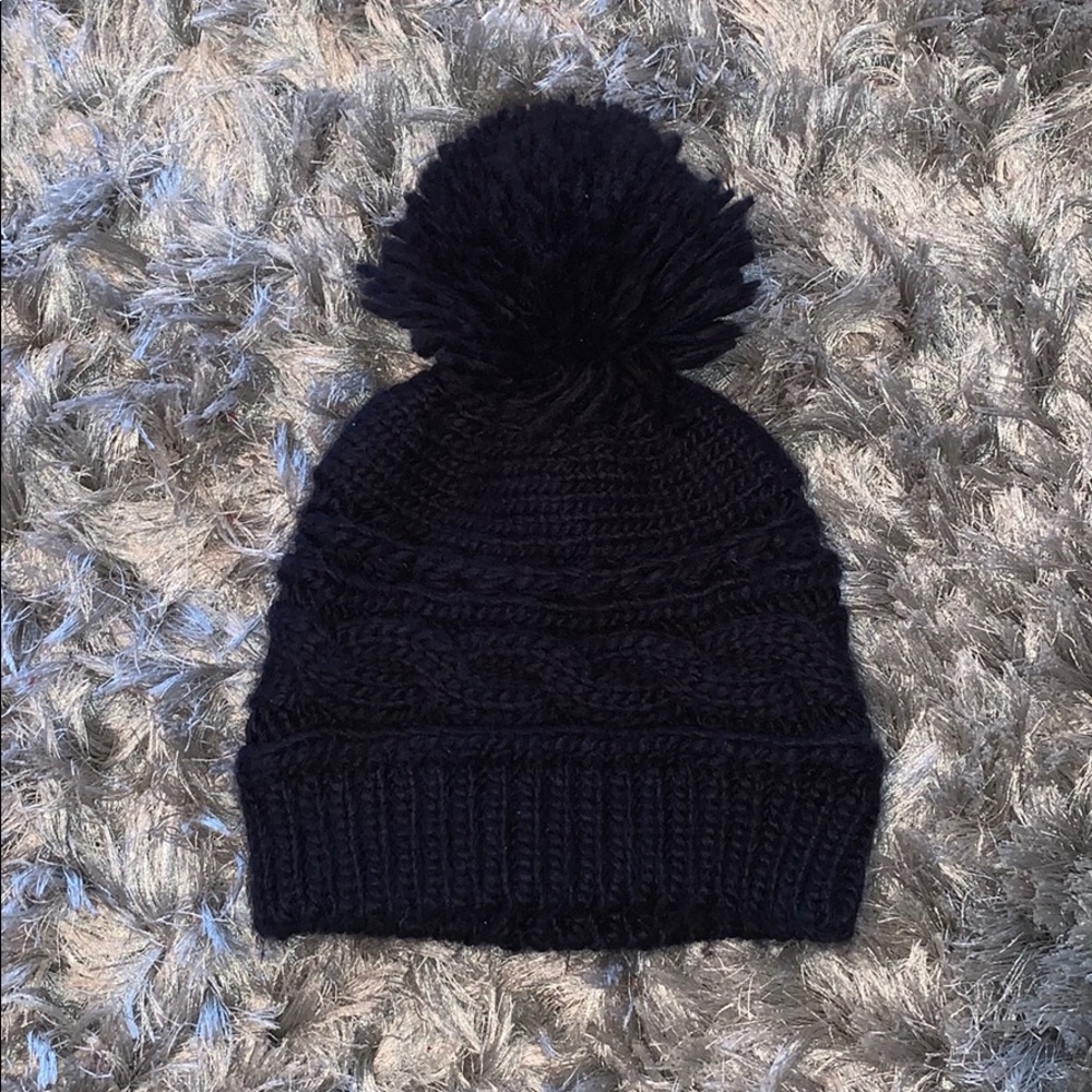 Pom Pom Beanie